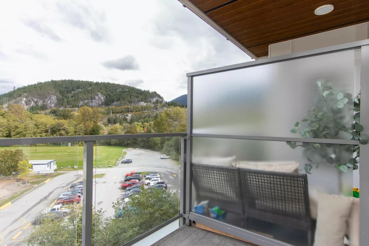 Kitchen Photo of 626 38362 Buckley Avenue, Squamish, BC
