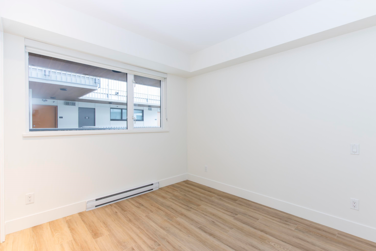 Walk-In Closet Photo of 626 38362 Buckley Avenue, Squamish, BC