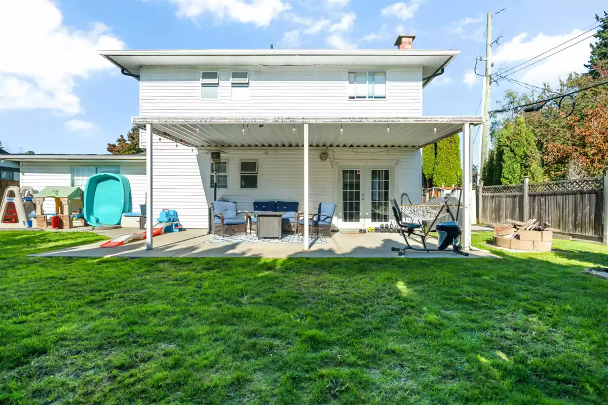 Garage Interior Photo of 14596 89 Avenue, Surrey, BC