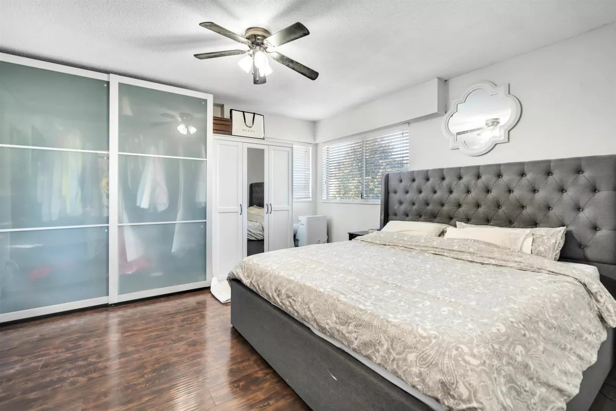 Primary Bathroom Photo of 14596 89 Avenue, Surrey, BC