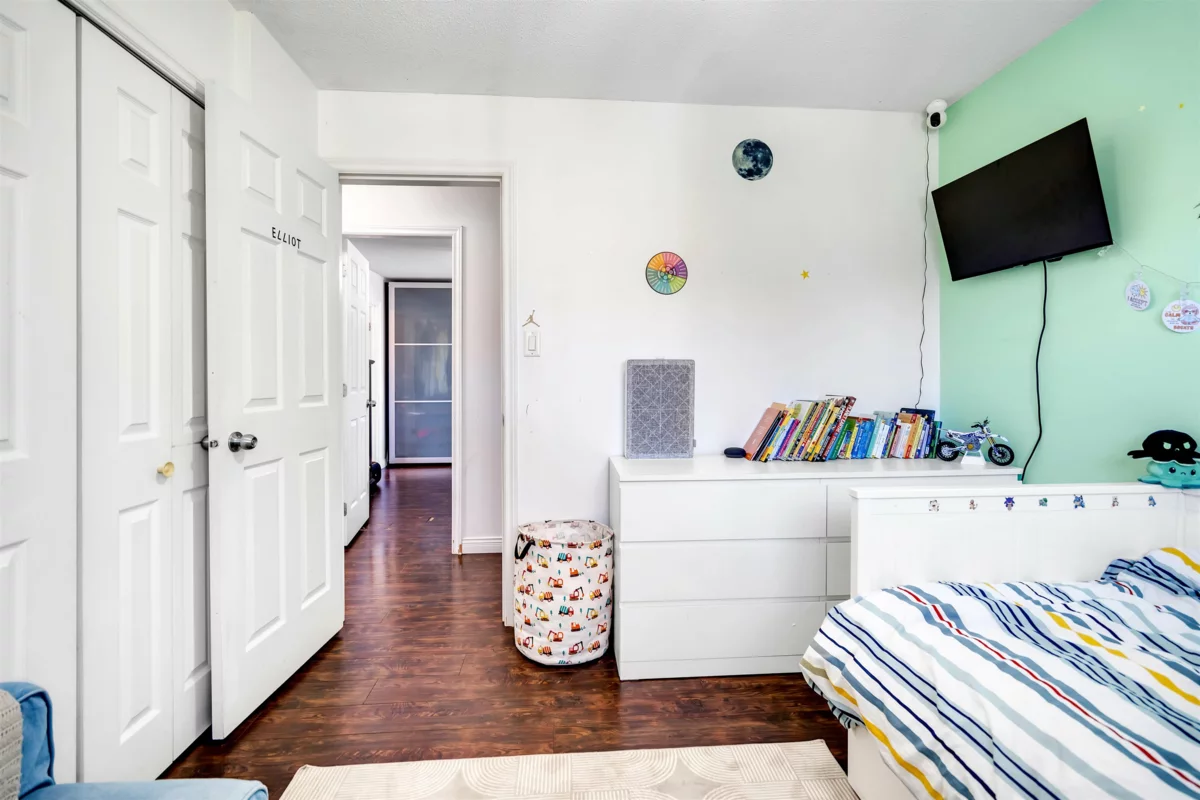 Walk-In Closet Photo of 14596 89 Avenue, Surrey, BC