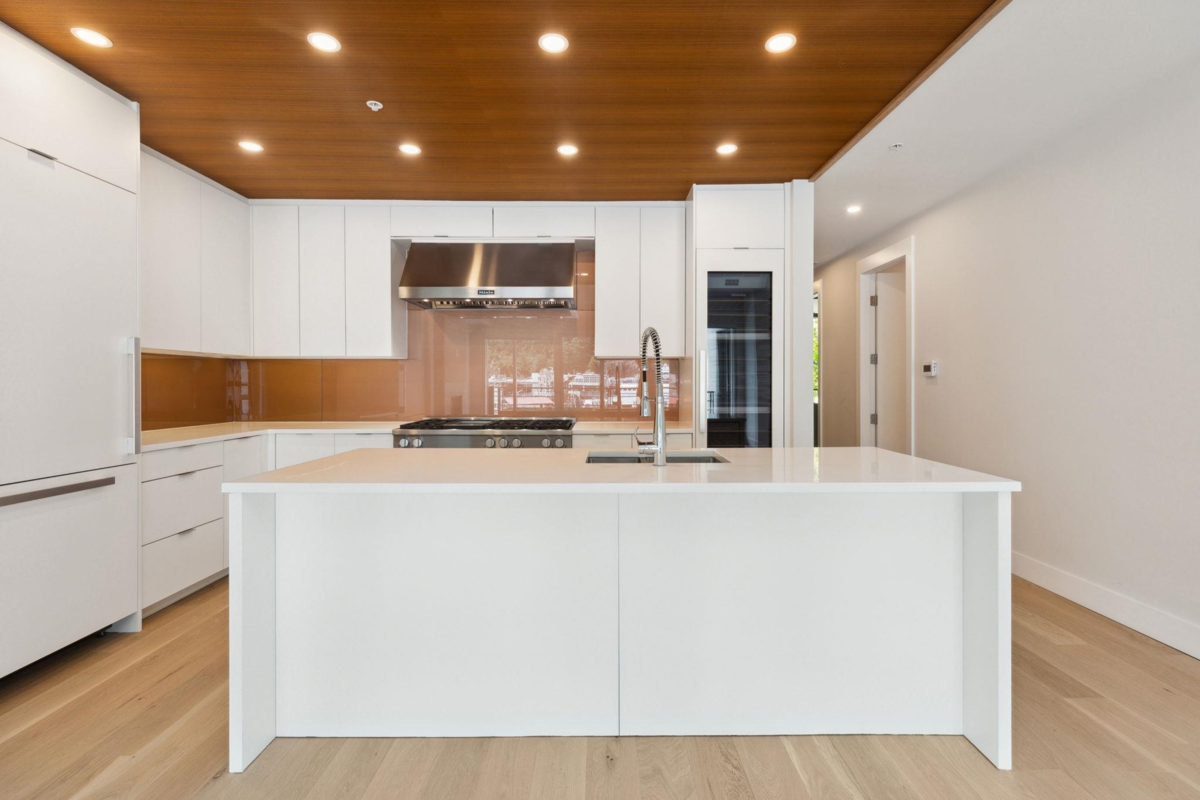 Dining Area Photo of 503 6707 Nelson Avenue, West Vancouver, BC