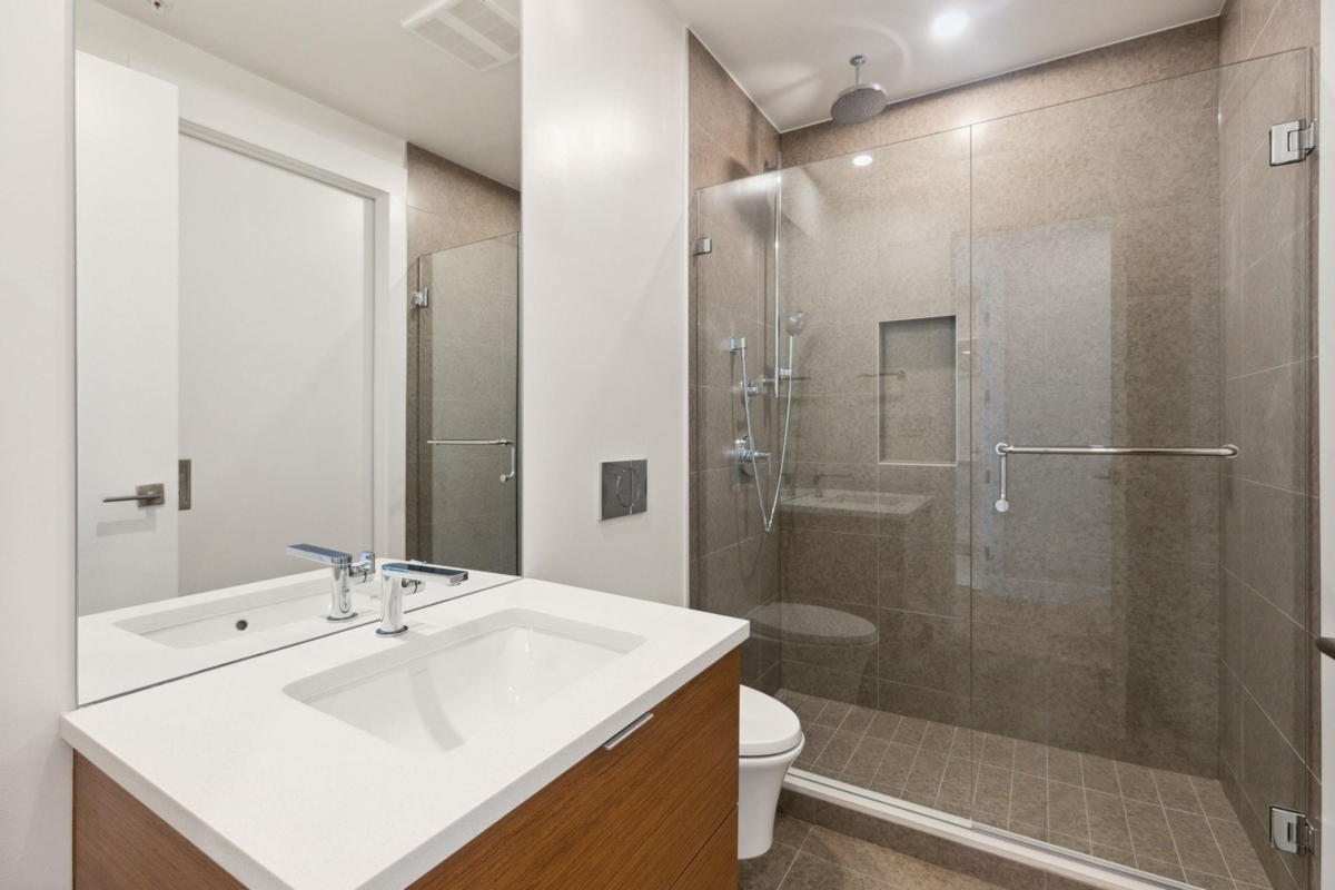 Primary Bathroom Photo of 503 6707 Nelson Avenue, West Vancouver, BC