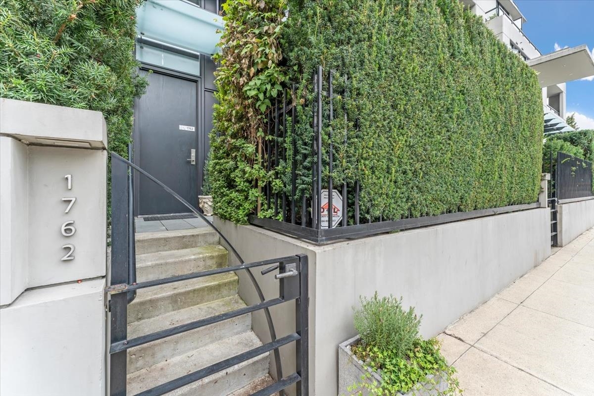 Hallway Photo of 1762 Ontario Street, Vancouver, BC
