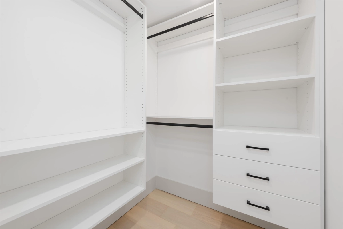 Entry Foyer Photo of 1 375 E 33rd Avenue, Vancouver, BC