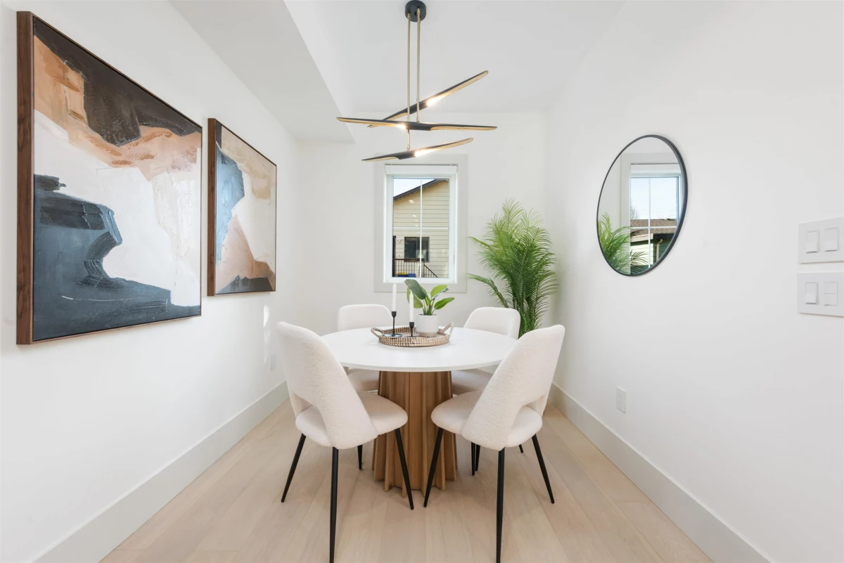 Walk-In Closet Photo of 1 375 E 33rd Avenue, Vancouver, BC