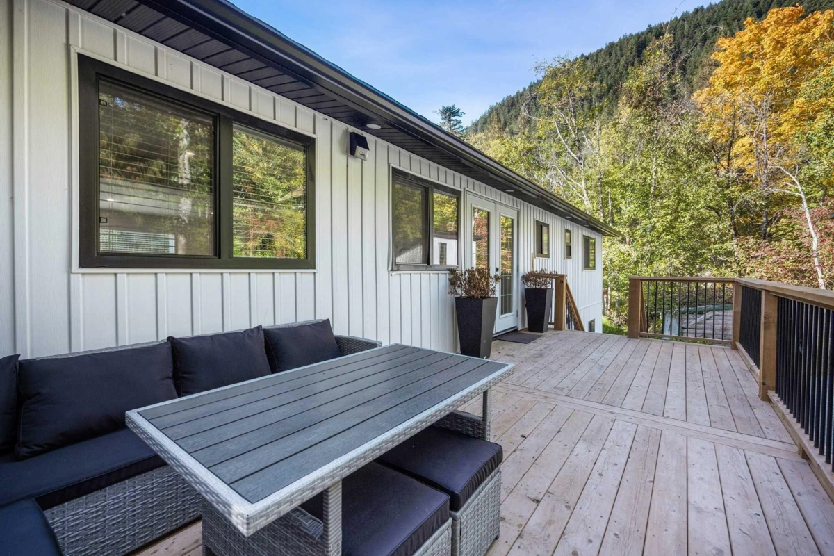 Bedroom 3 Photo of 66686 Kawkawa Lake Road, Hope, BC