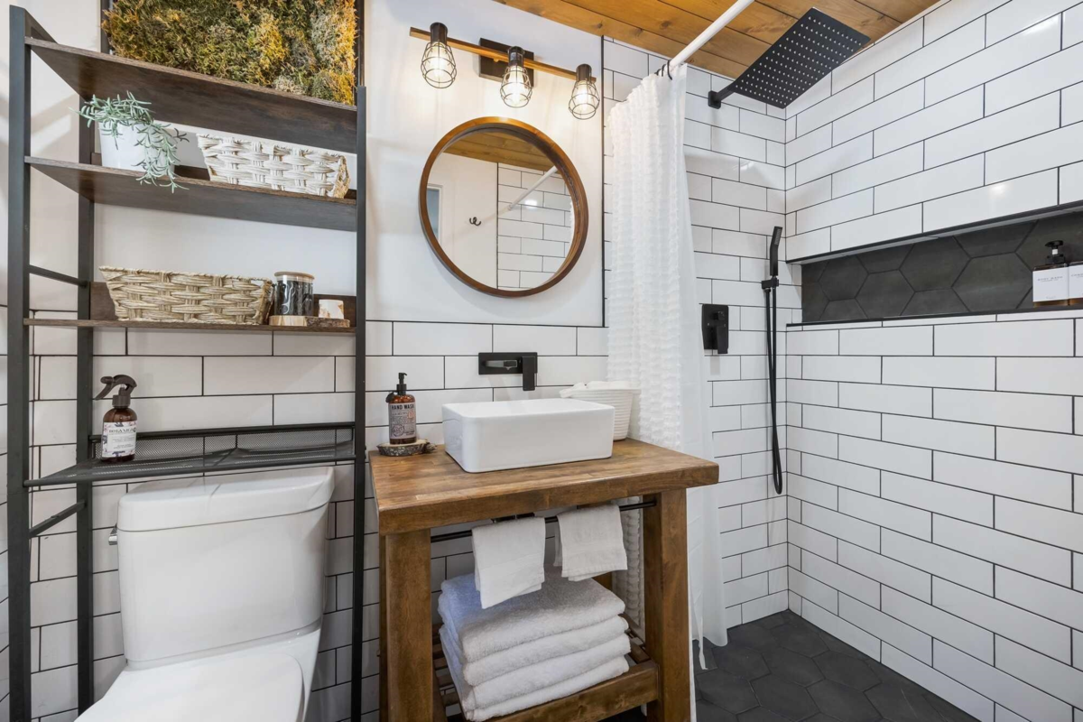 Pantry Photo of 66686 Kawkawa Lake Road, Hope, BC