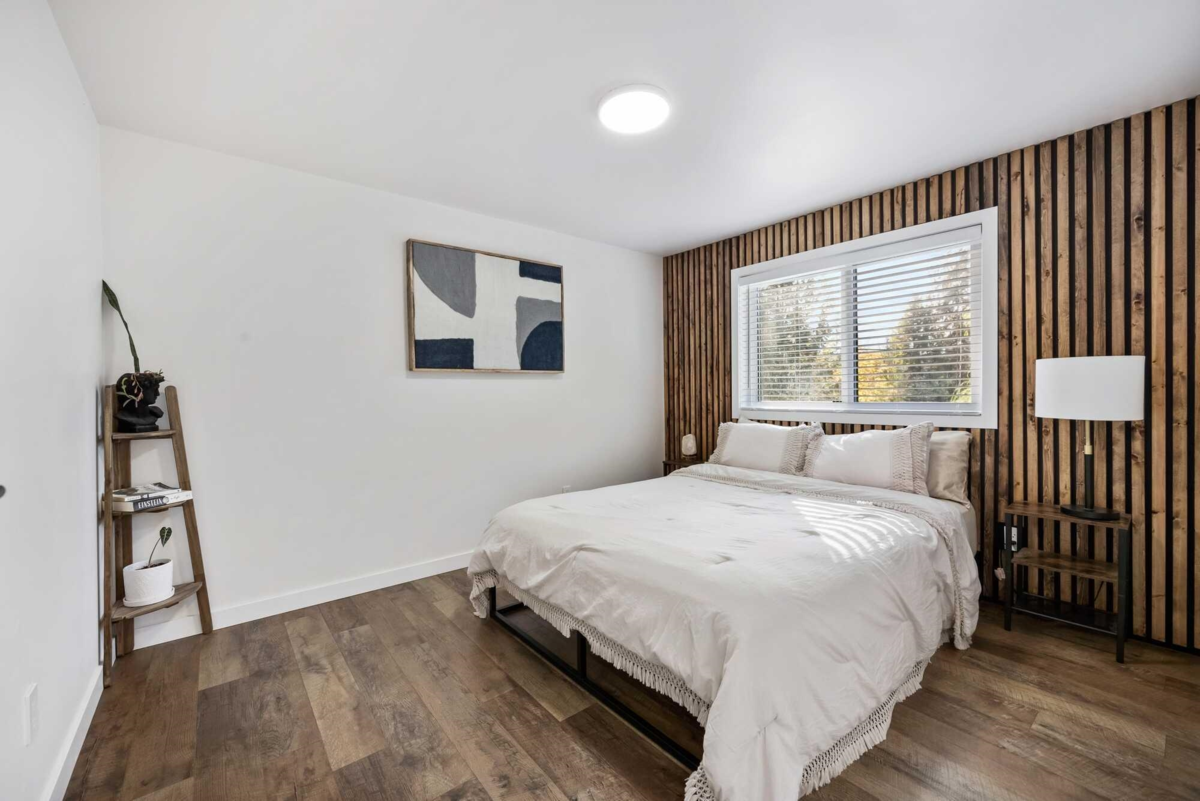 Primary Bathroom Photo of 66686 Kawkawa Lake Road, Hope, BC