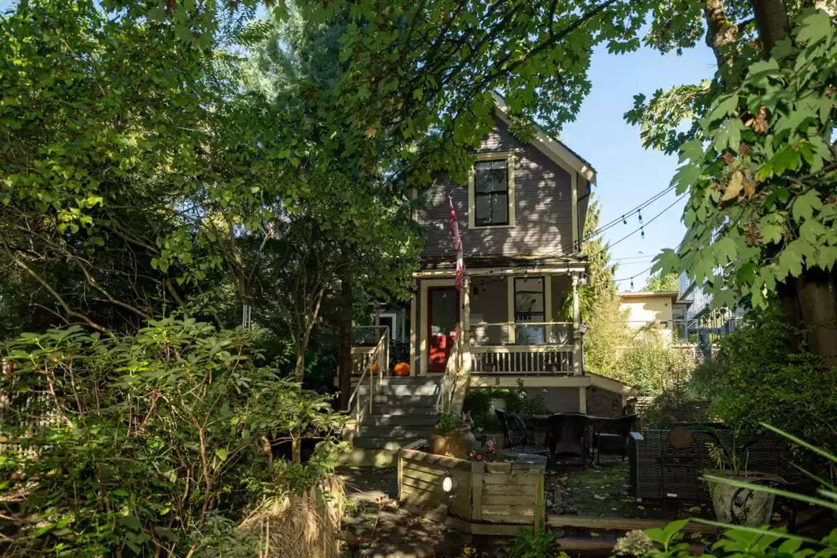 Family Room Photo of 1119 Pendrell Street, Vancouver, BC