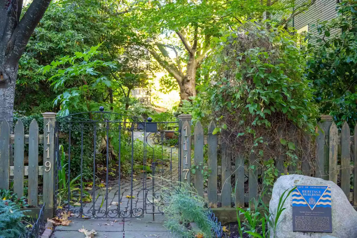 Front Yard Photo of 1119 Pendrell Street, Vancouver, BC