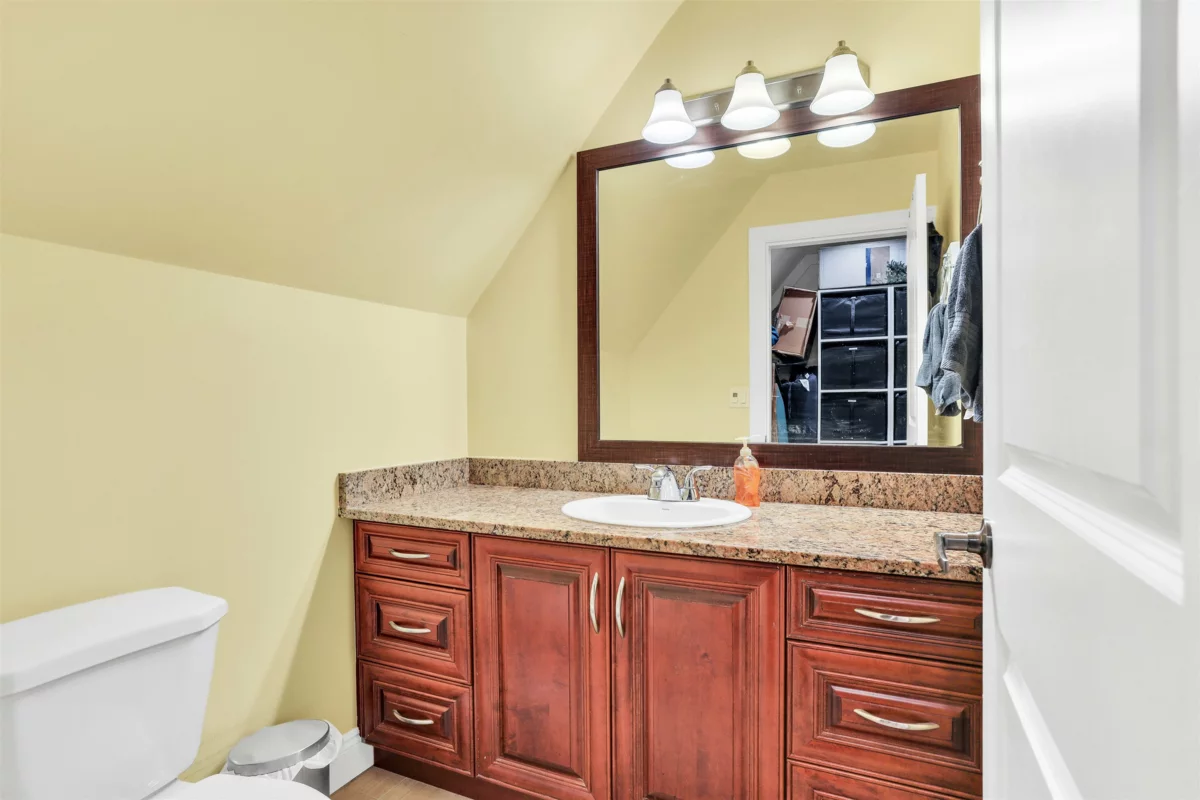 Loft / Bonus Room Photo of 943 Harris Avenue, Coquitlam, BC