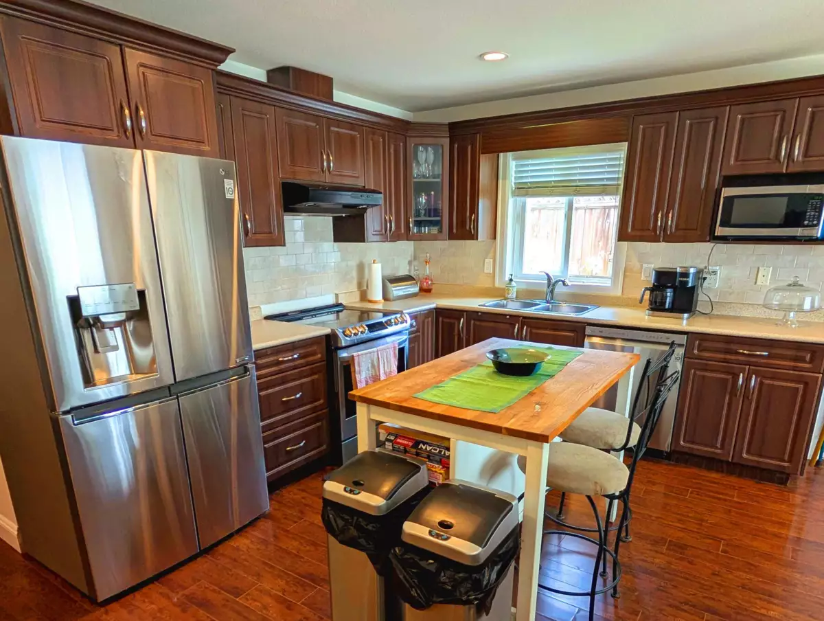 Outdoor Patio Photo of 943 Harris Avenue, Coquitlam, BC