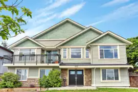 943 Harris Avenue, Coquitlam, BC