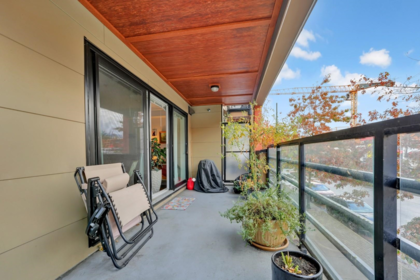Backyard Photo of 202 857 W 15th Street, North Vancouver, BC
