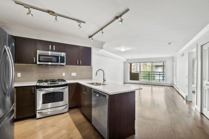 202 857 W 15th Street, North Vancouver, BC, North Vancouver — Apartment/Condo for sale