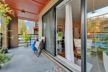 Garden / Landscaping Photo of 202 857 W 15th Street, North Vancouver, BC
