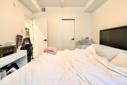 Walk-In Closet Photo of 126 2635 King George Boulevard, Surrey, BC