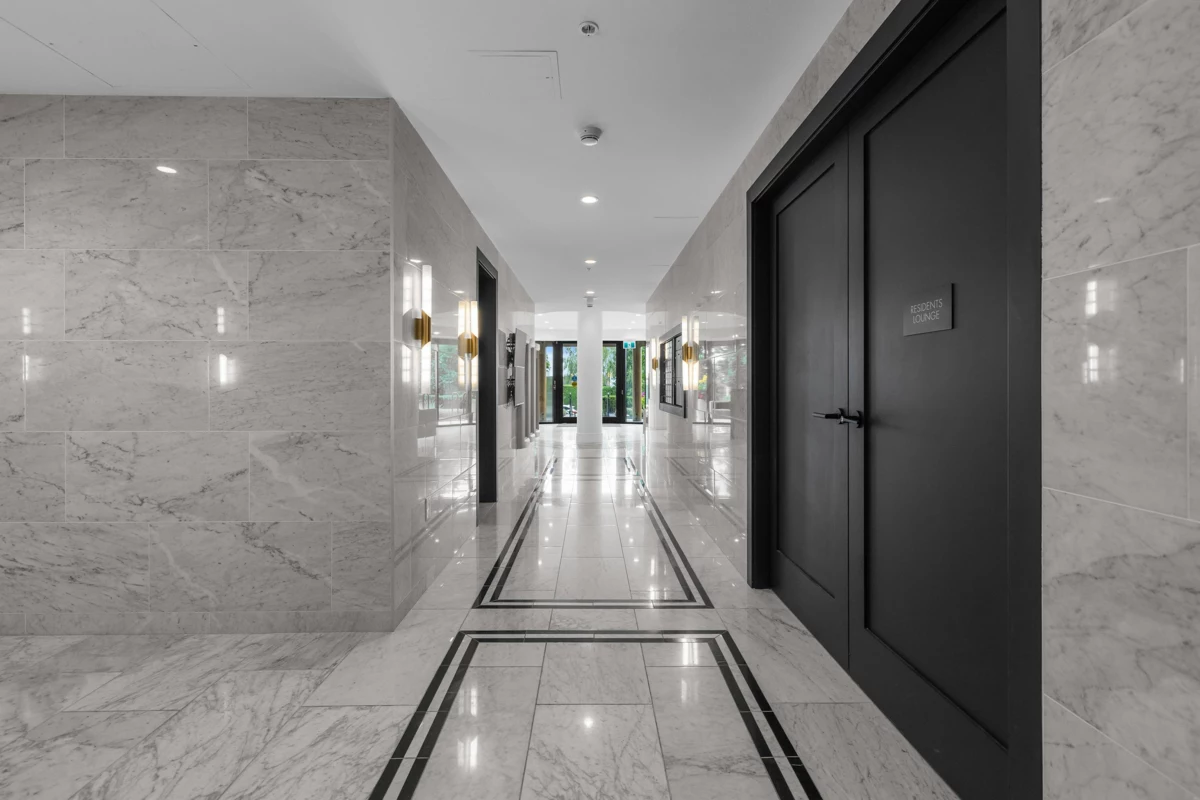 Backyard Photo of 602 14825 Thrift Avenue, White Rock, BC