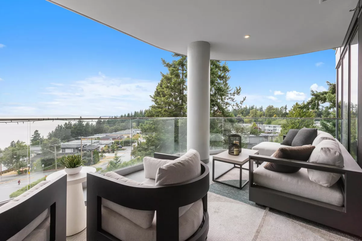 Bedroom 2 Photo of 602 14825 Thrift Avenue, White Rock, BC