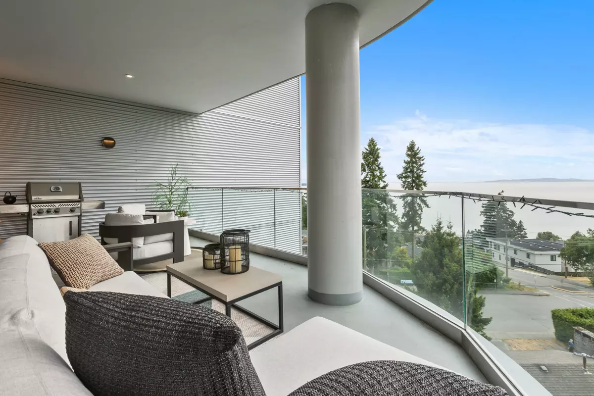 Bedroom 3 Photo of 602 14825 Thrift Avenue, White Rock, BC