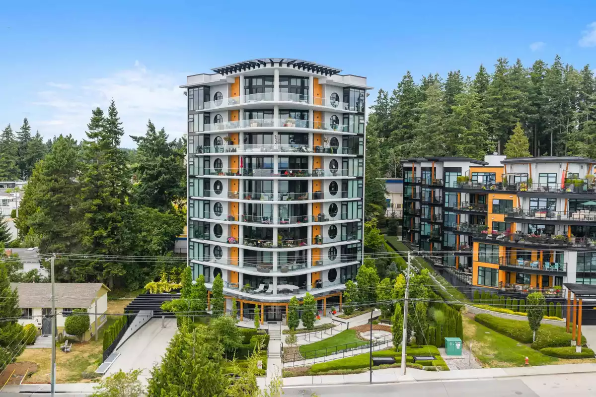 Exterior Rear Photo of 602 14825 Thrift Avenue, White Rock, BC