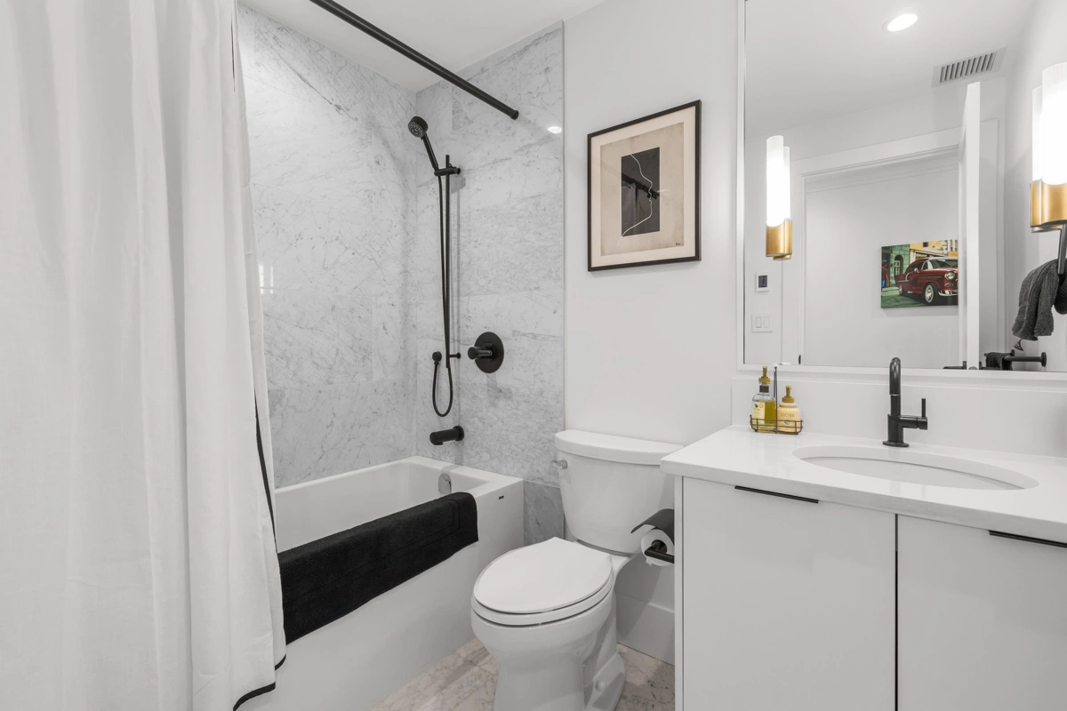 Garage Interior Photo of 602 14825 Thrift Avenue, White Rock, BC