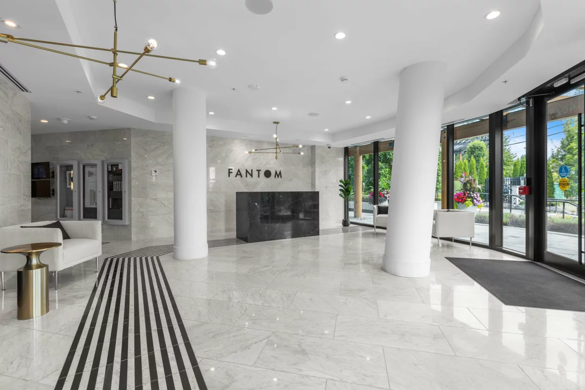 Outdoor Deck Photo of 602 14825 Thrift Avenue, White Rock, BC