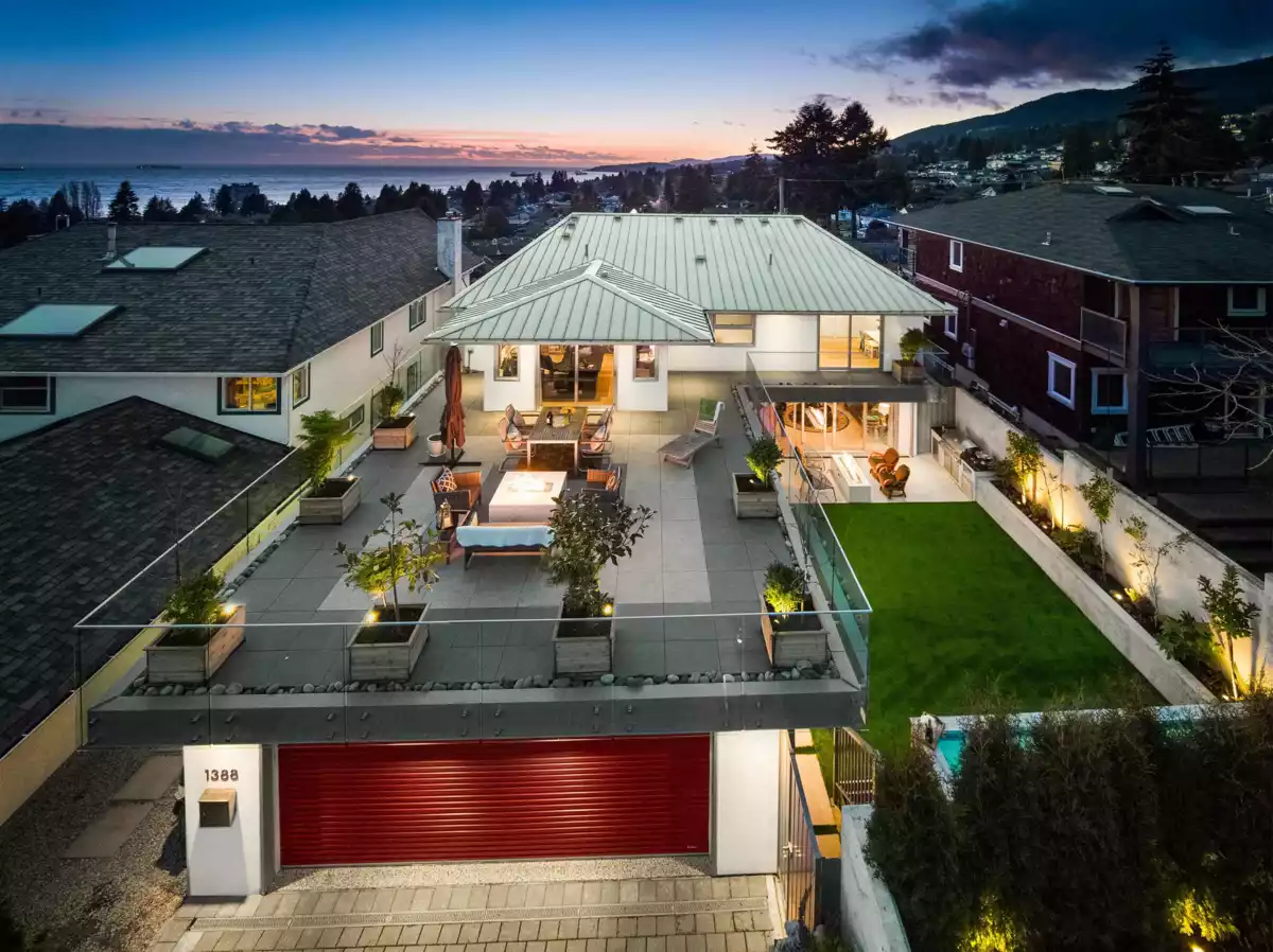 Exterior Front Photo of 1388 21st Street, West Vancouver, BC