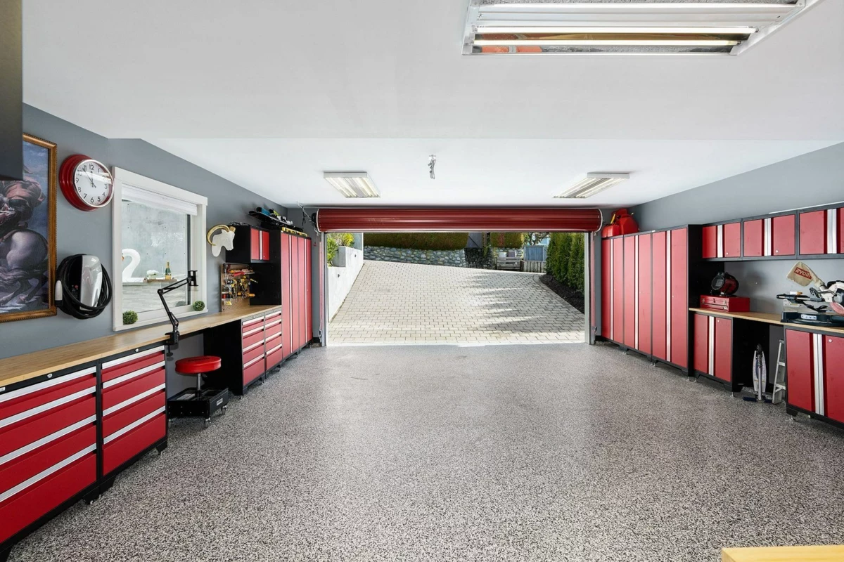 Front Yard Photo of 1388 21st Street, West Vancouver, BC