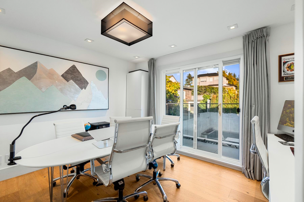Mudroom Photo of 1388 21st Street, West Vancouver, BC
