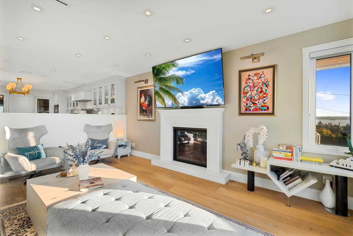 Primary Bedroom Photo of 1388 21st Street, West Vancouver, BC