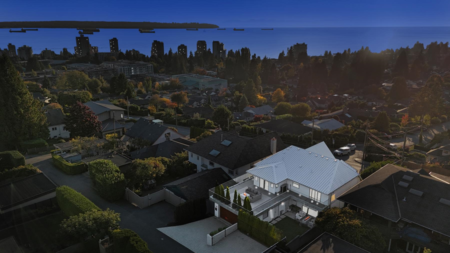 Neighborhood Park Photo Near 1388 21st Street, West Vancouver, BC