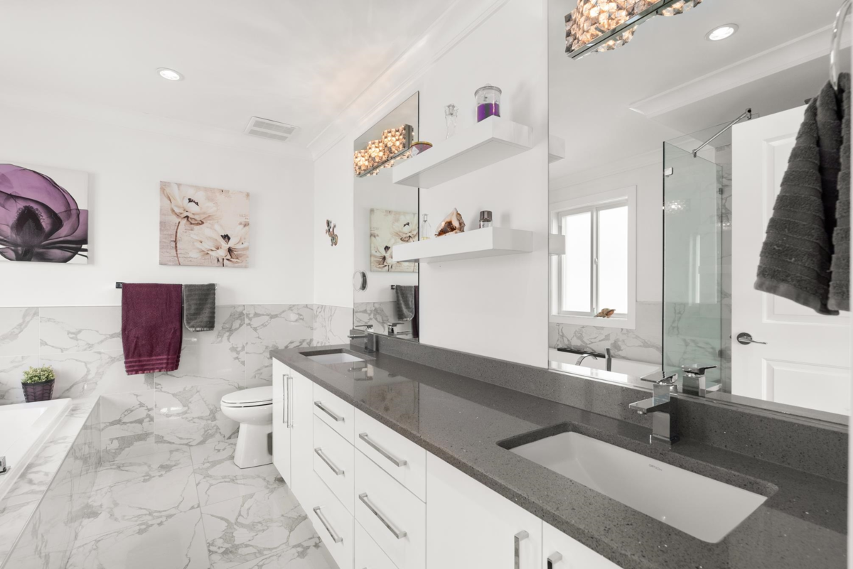 Basement Recreation Room Photo of 838 Habgood Street, White Rock, BC