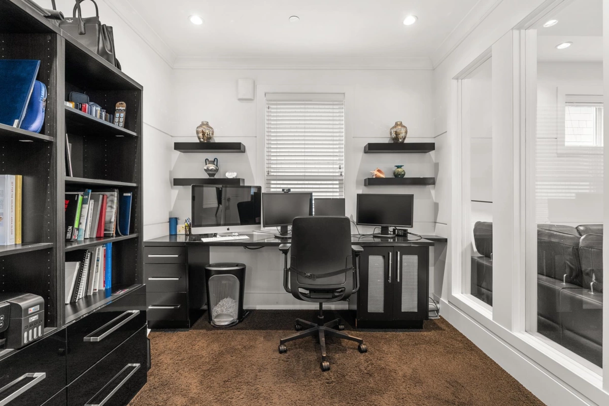 Hallway Photo of 838 Habgood Street, White Rock, BC