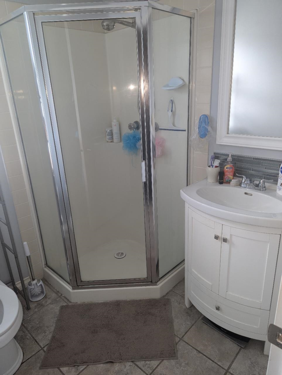 Bedroom 4 Photo of 22964 Reid Avenue, Maple Ridge, BC