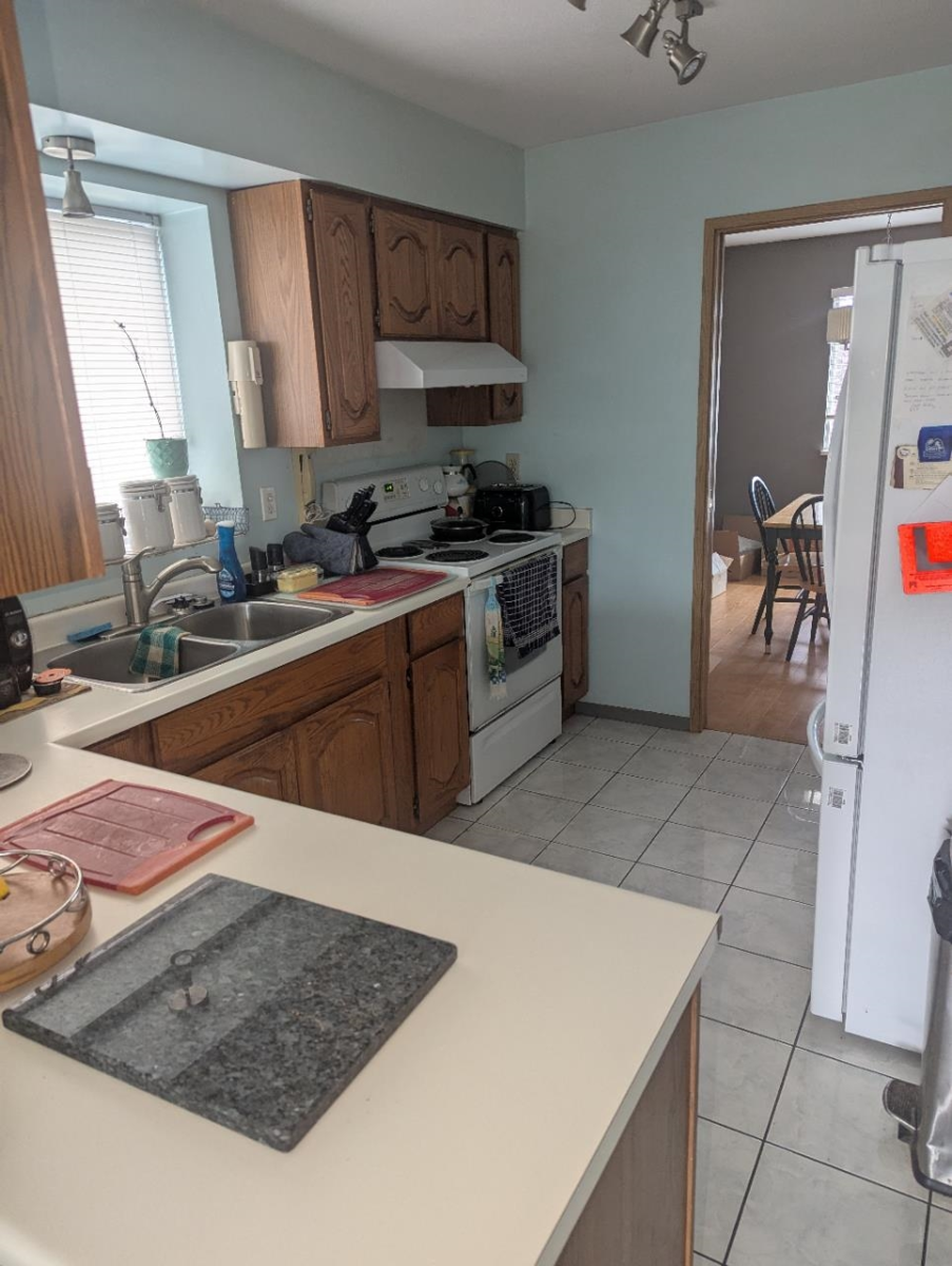 Family Room Photo of 22964 Reid Avenue, Maple Ridge, BC