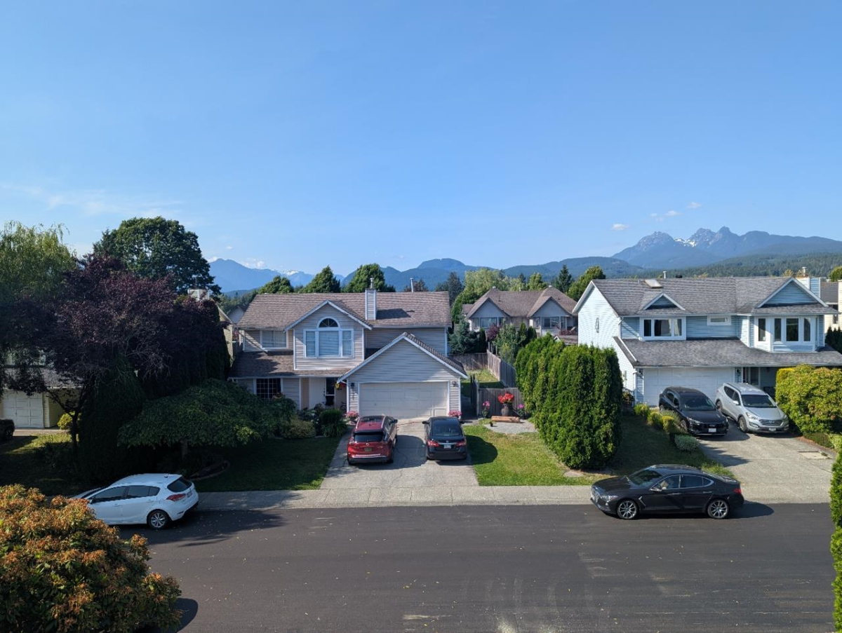 Powder Room Photo of 22964 Reid Avenue, Maple Ridge, BC