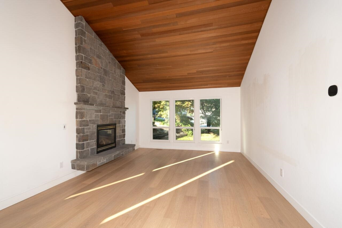 Kitchen Photo of 5 Campion Court, Port Moody, BC