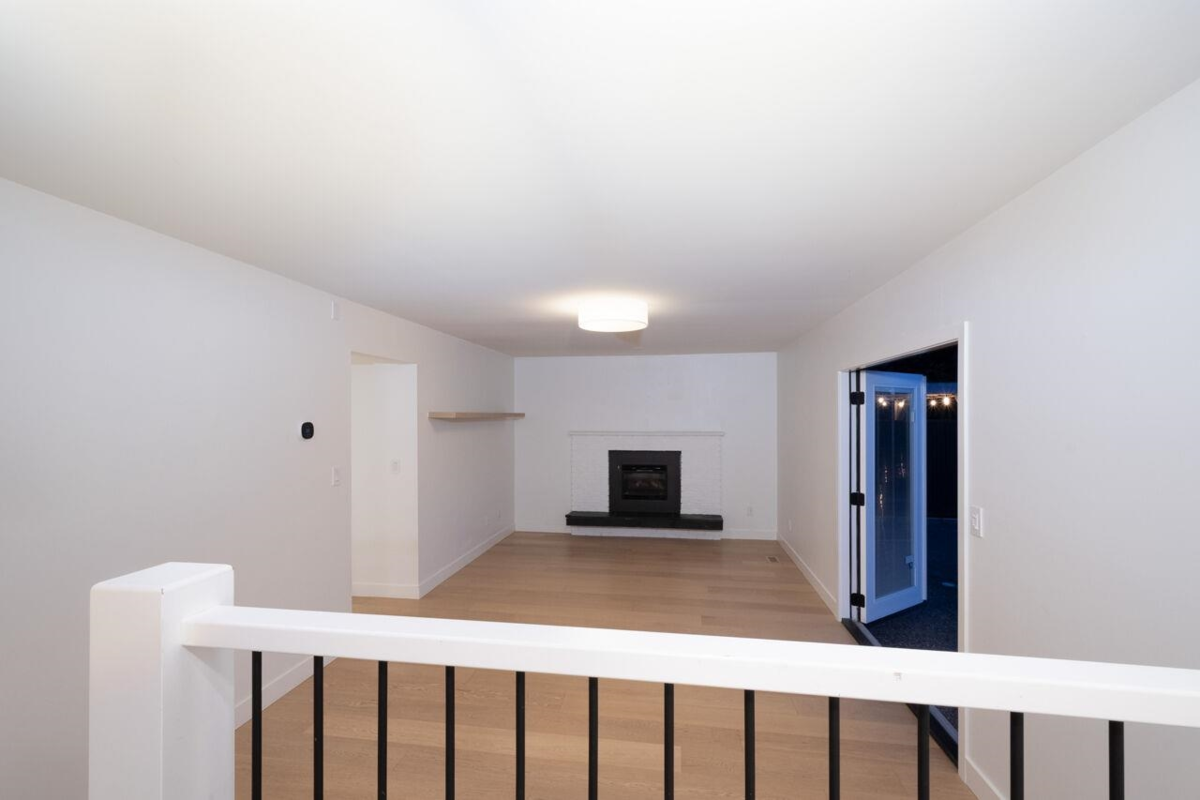 Powder Room Photo of 5 Campion Court, Port Moody, BC