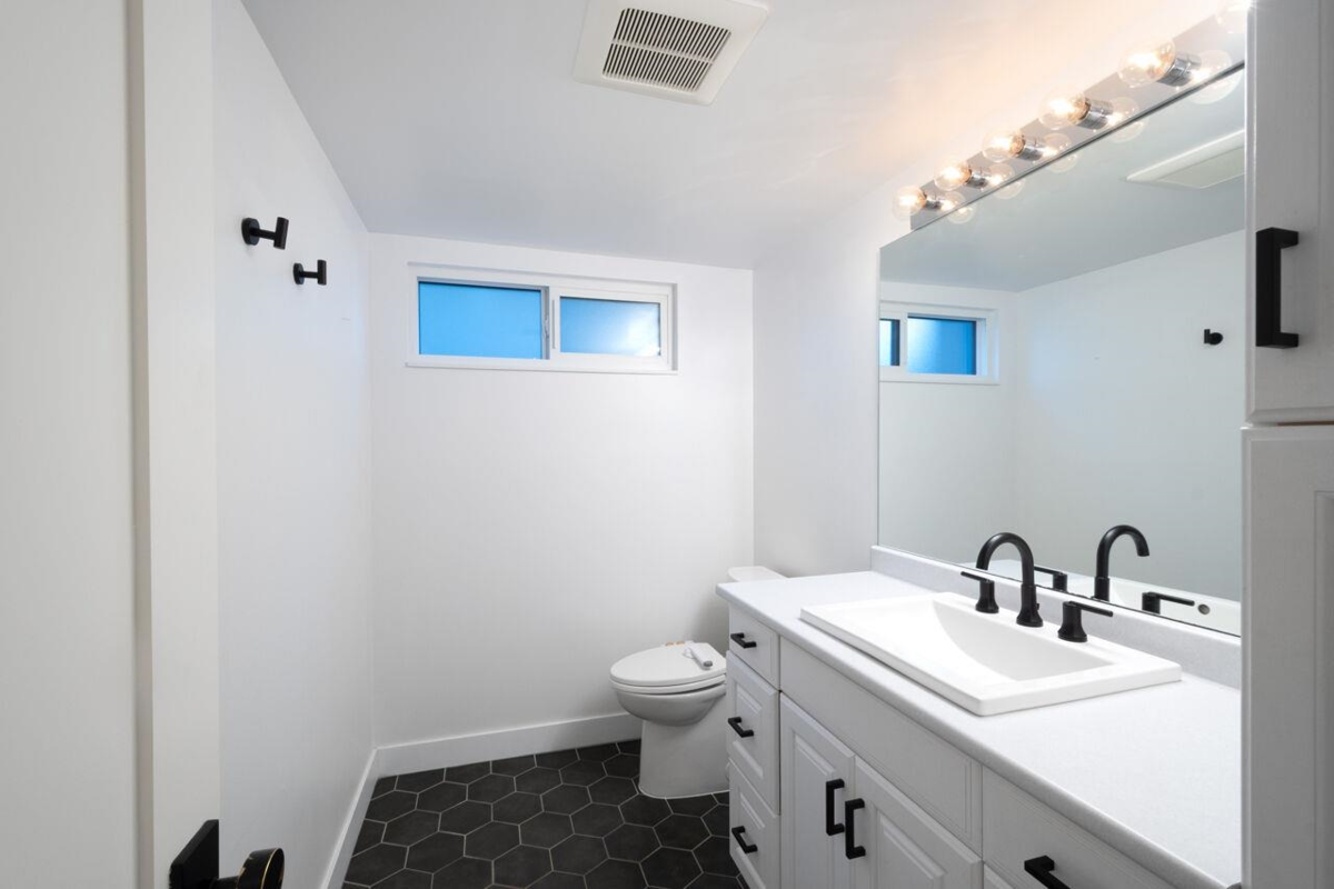 Swimming Pool Photo of 5 Campion Court, Port Moody, BC