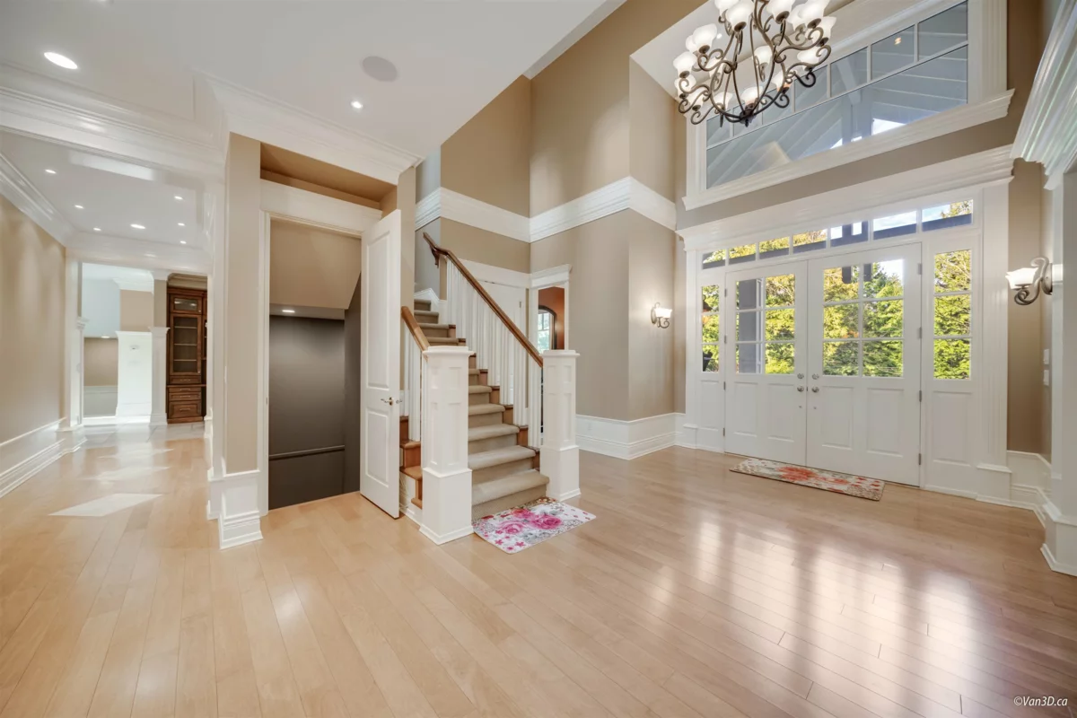 Dining Area Photo of 13464 Vine Maple Drive, Surrey, BC