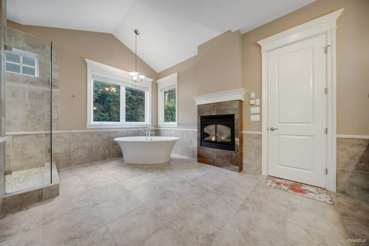 Mudroom Photo of 13464 Vine Maple Drive, Surrey, BC
