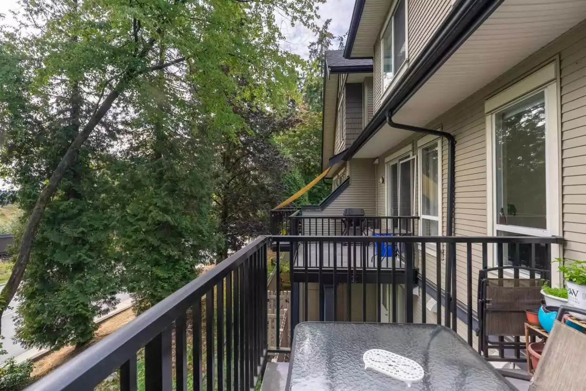 Kitchen Island Photo of 167 9133 Government Street, Burnaby, BC