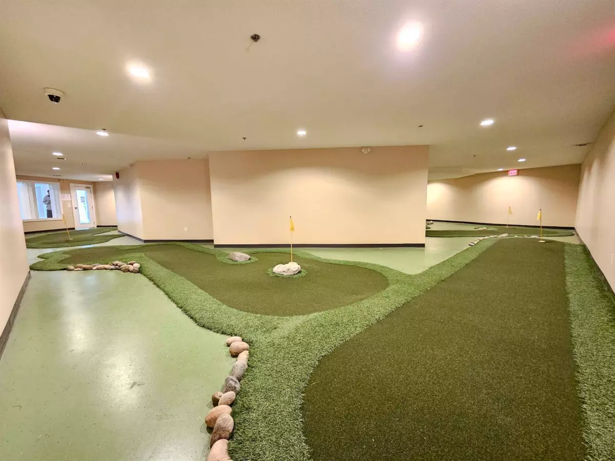 Swimming Pool Photo of 167 9133 Government Street, Burnaby, BC