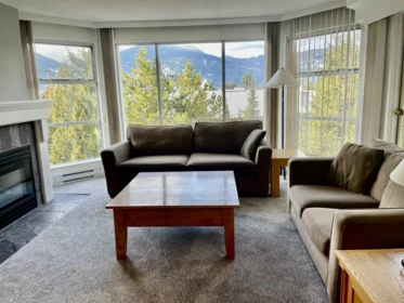 305 4910 Spearhead Place, Whistler, BC, Whistler — Apartment/Condo for sale