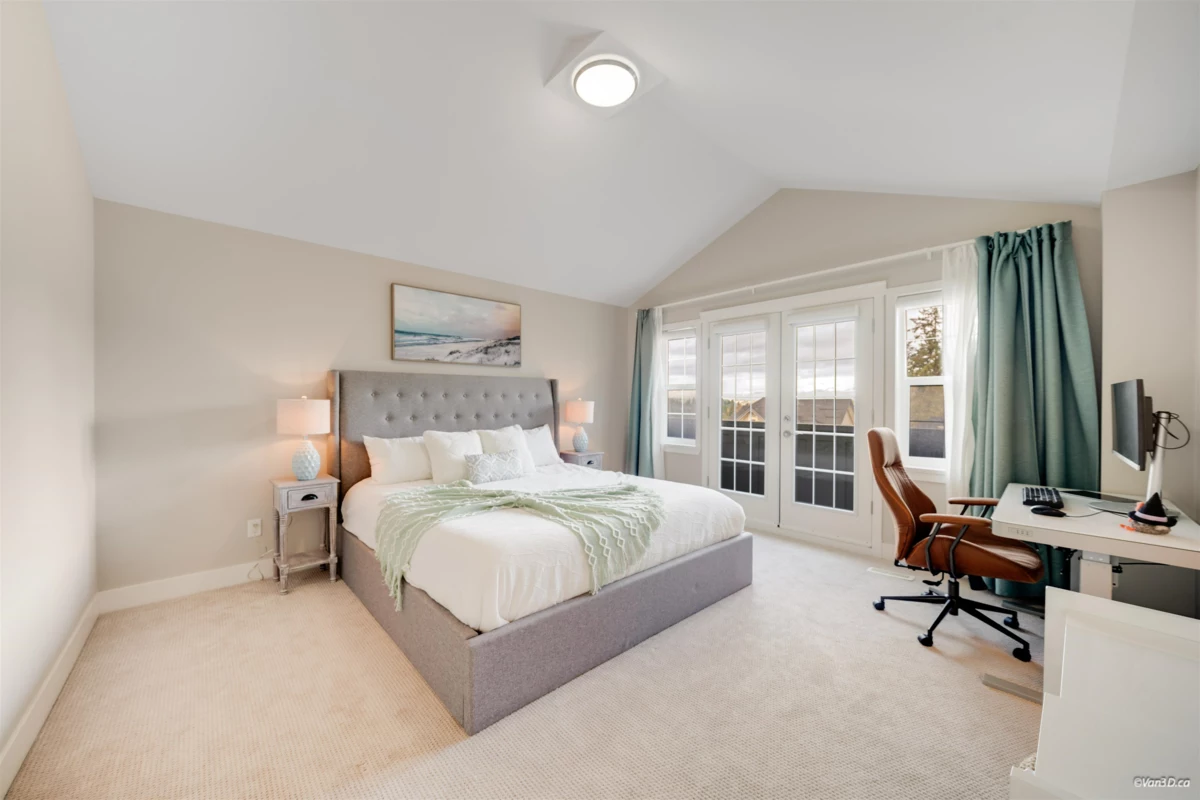 Basement Recreation Room Photo of 16076 28a Avenue, Surrey, BC