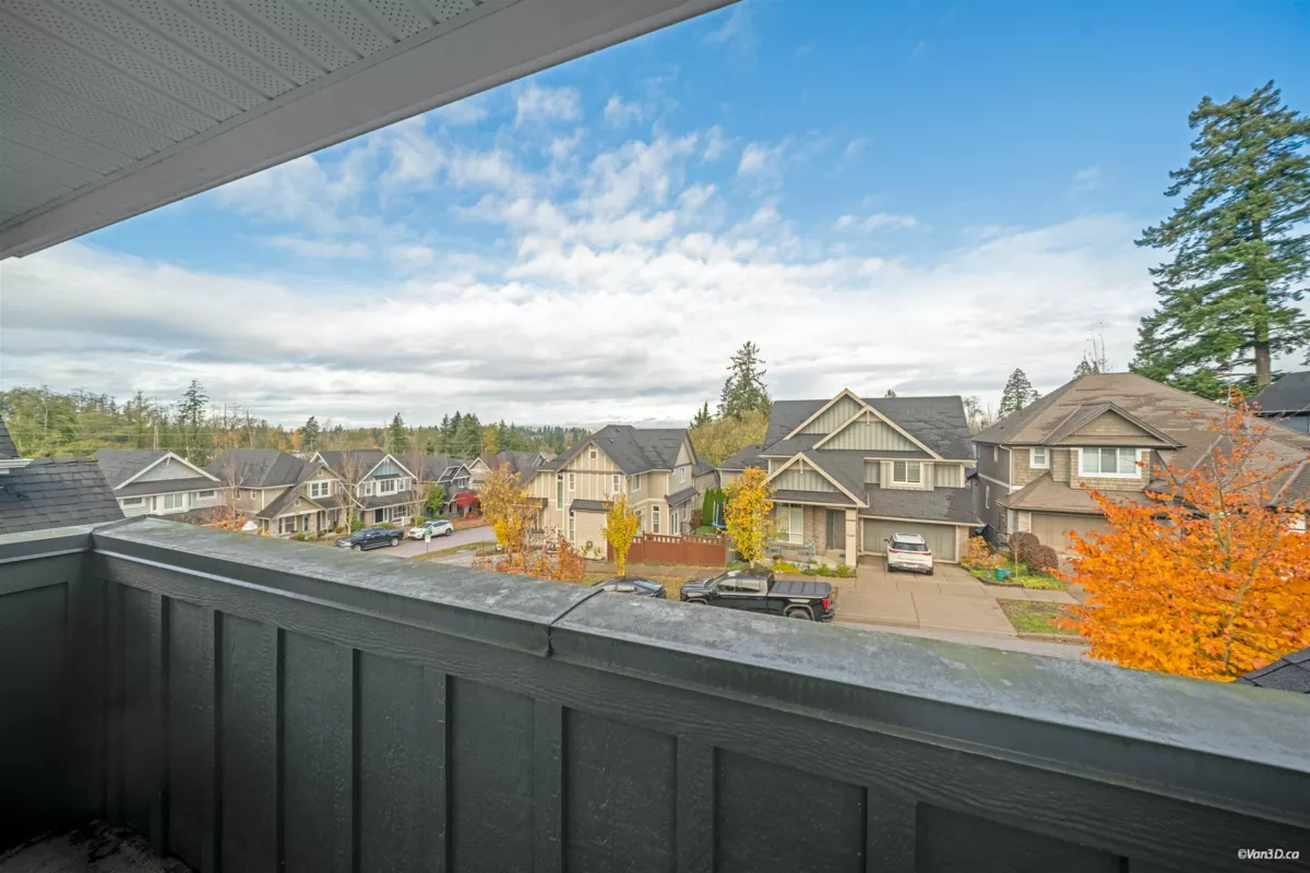 Entry Foyer Photo of 16076 28a Avenue, Surrey, BC