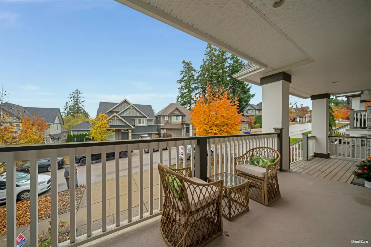Family Room Photo of 16076 28a Avenue, Surrey, BC