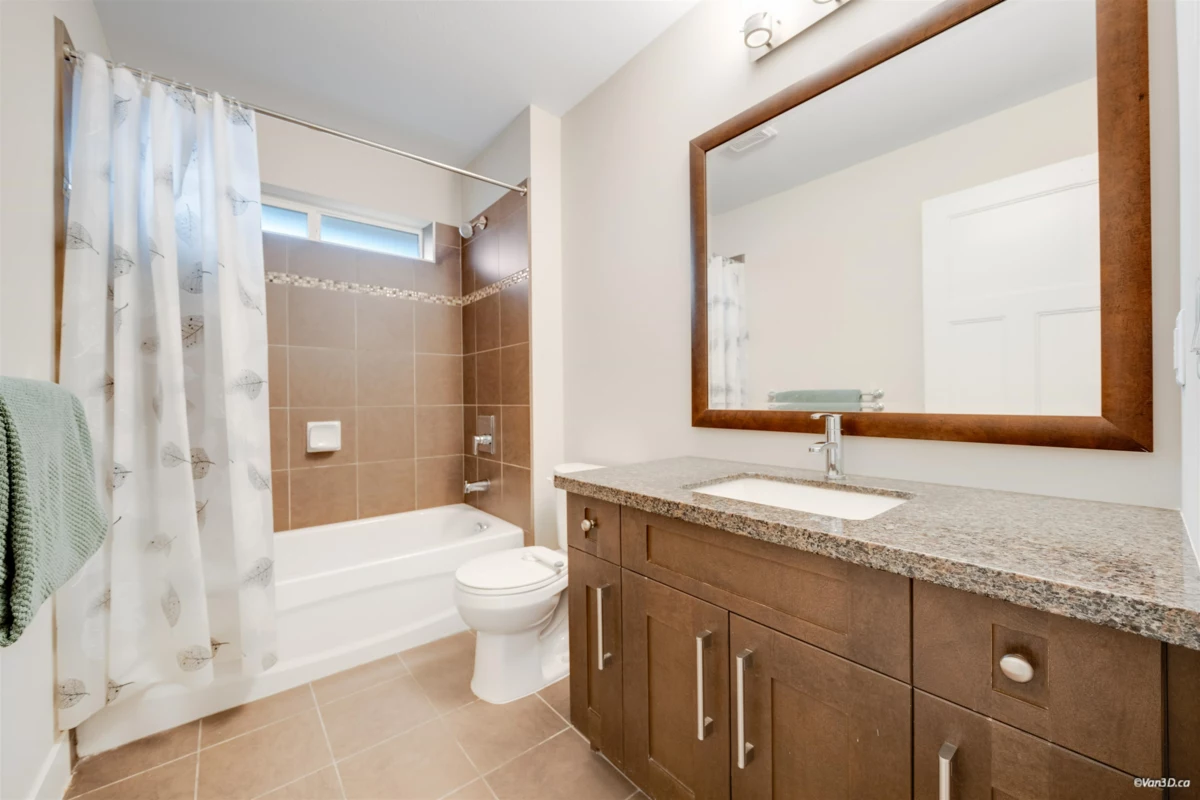 Garden / Landscaping Photo of 16076 28a Avenue, Surrey, BC